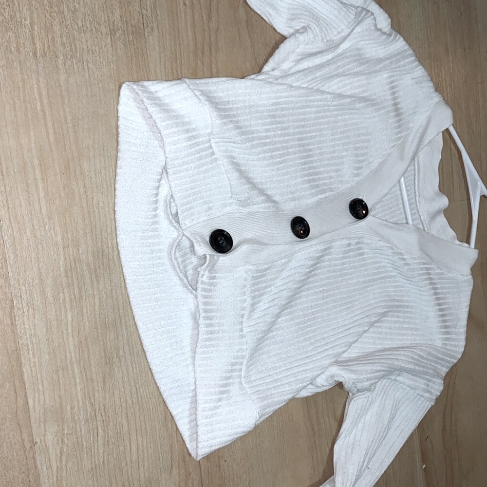 White long sleeved shirt/ belly shirt